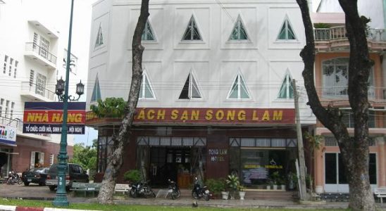 khach-san-song-lam